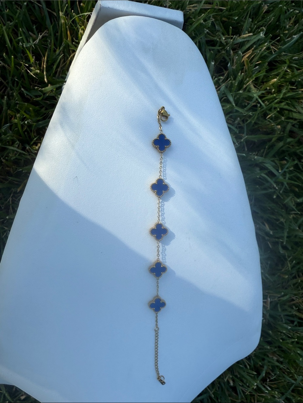 Gold Chain Bracelet with Blue Clover Motifs